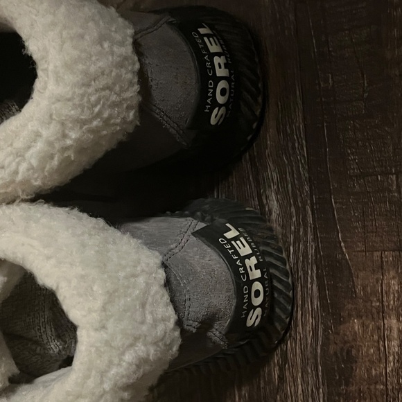 Sorel Women's Gray and Tan Winter Boots - Picture 3 of 5